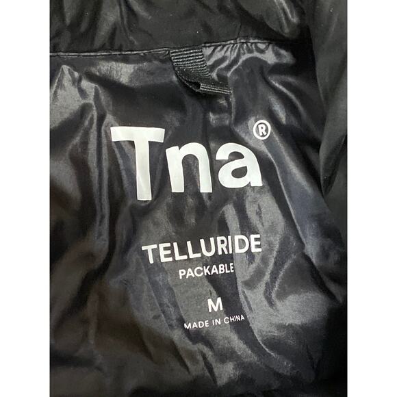 Aritzia TNA Women's Black Zip Up Long Sleeve Packable Puffer Coat Jacket Size M - Picture 4 of 5